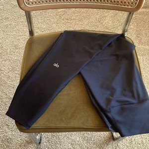 ALO Airlift Leggings Size L